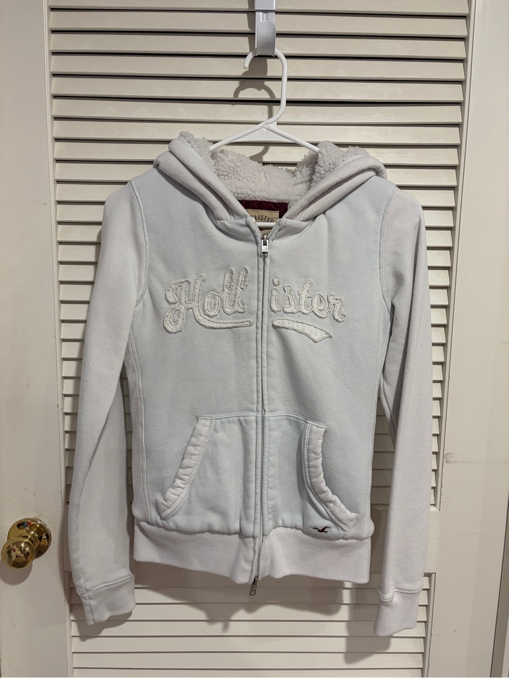 Hollister XS Cream Label with Maroon Accent